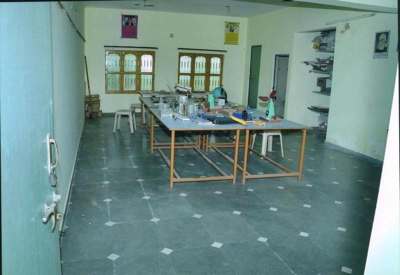 Amulba B.Ed College Patan Infrastructure photo 4